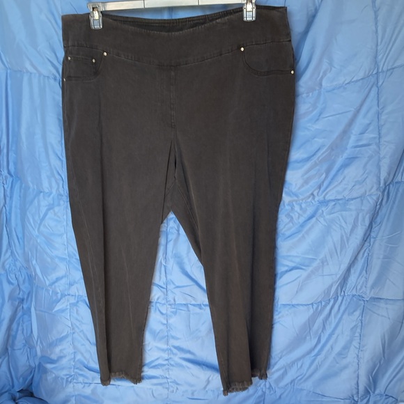 Ruby rd pant Tencel blend raw hem pull on ankle pant size 3X - Picture 12 of 17